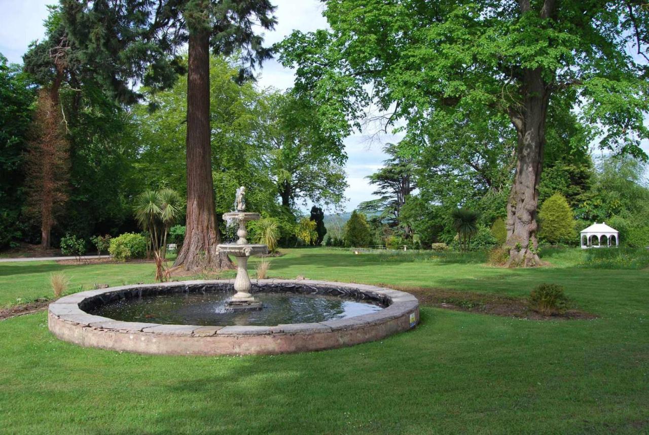 Highfield Hall Mold Zewnętrze zdjęcie
